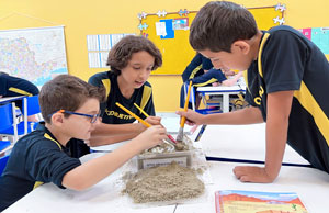 Descobrindo o passado: alunos aprendem como trabalham os arqueólogos 