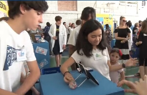 Encontro Cultural do Colégio Objetivo: repórter Teleco entrevista alunos (parte 3) - 2019